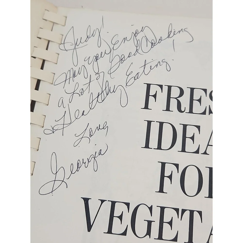 Vtg 1985 Cookbook Fresh Ideas for Vegetable Cooking SIGNED Squash Lady of Dallas